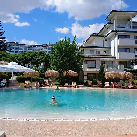 Emerald & Spa, S105 Apartamento