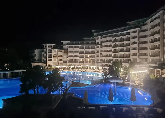 Emerald & Spa, S105 Apartamento