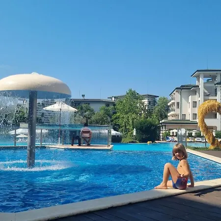 Emerald & Spa, S105 Διαμέρισμα Ράβντα